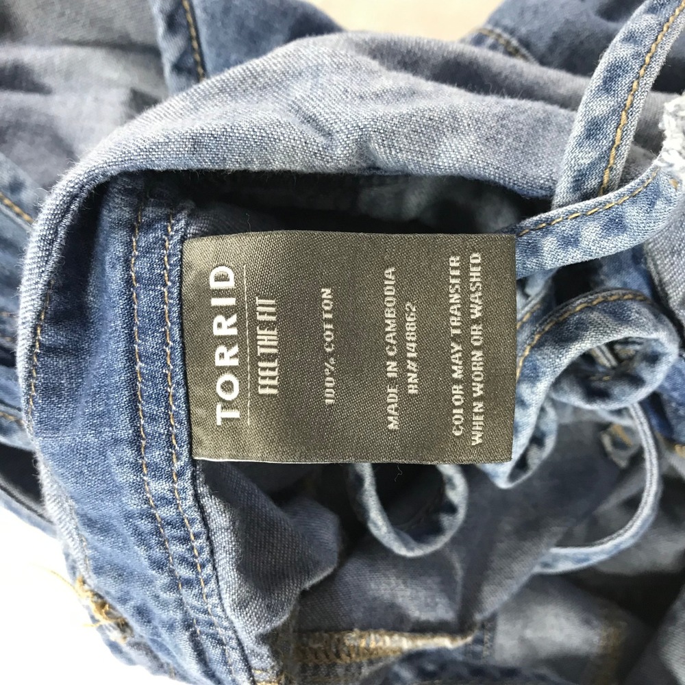 Torrid Plus Size 20 Blue Denim Shortall Overalls Tie Shoulder Button Front Bib - Picture 6 of 7